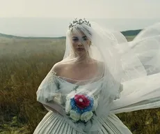 ‘O Morro dos Ventos Uivantes’, com Margot Robbie, estreia nos cinemas da Paraíba