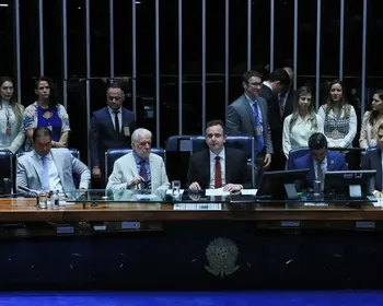 Senado aprova pacote de gastos com teto para salário mínimo e promessa de veto à limitação do BPC