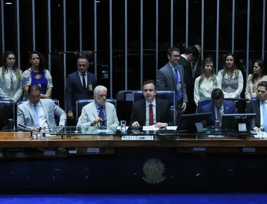 Senado aprova pacote de gastos com teto para salário mínimo e promessa de veto à limitação do BPC