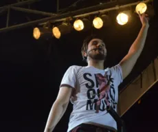 Luan Santana 'casou' com fã no São João de Campina Grande; relembre