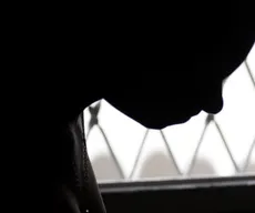 Jovem é resgatada de casa de abusador após pedir socorro em bilhete