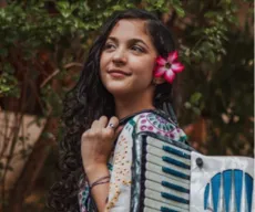 Canção 'A Saída Perfeita', de Lily Sanfoneira, vence 9° Festival de Música da Paraíba