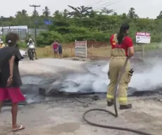 Protesto é feito por moradores contra desocupação para construção de ponte em João Pessoa