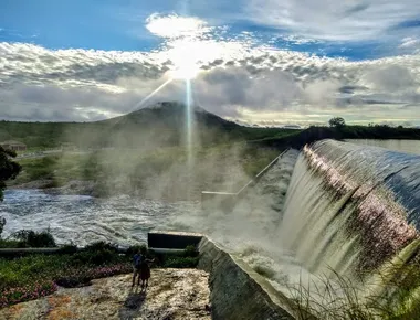 Em apenas 48 horas, volume da Barragem da Farinha aumenta de 2% para 57%, em Patos