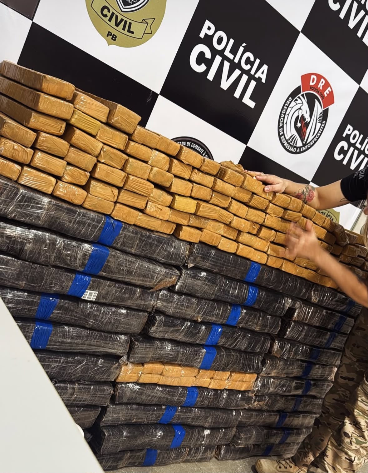 Polícia apreende cerca de 400 kg de drogas vindas do Paraguai em Campina Grande