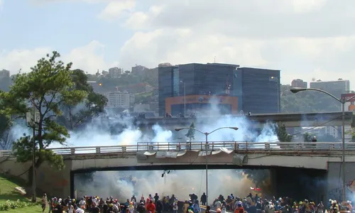 
                                        
                                            'Perseguição política aniquilou minha vida', diz  venezuelano refugiado na PB
                                        
                                        