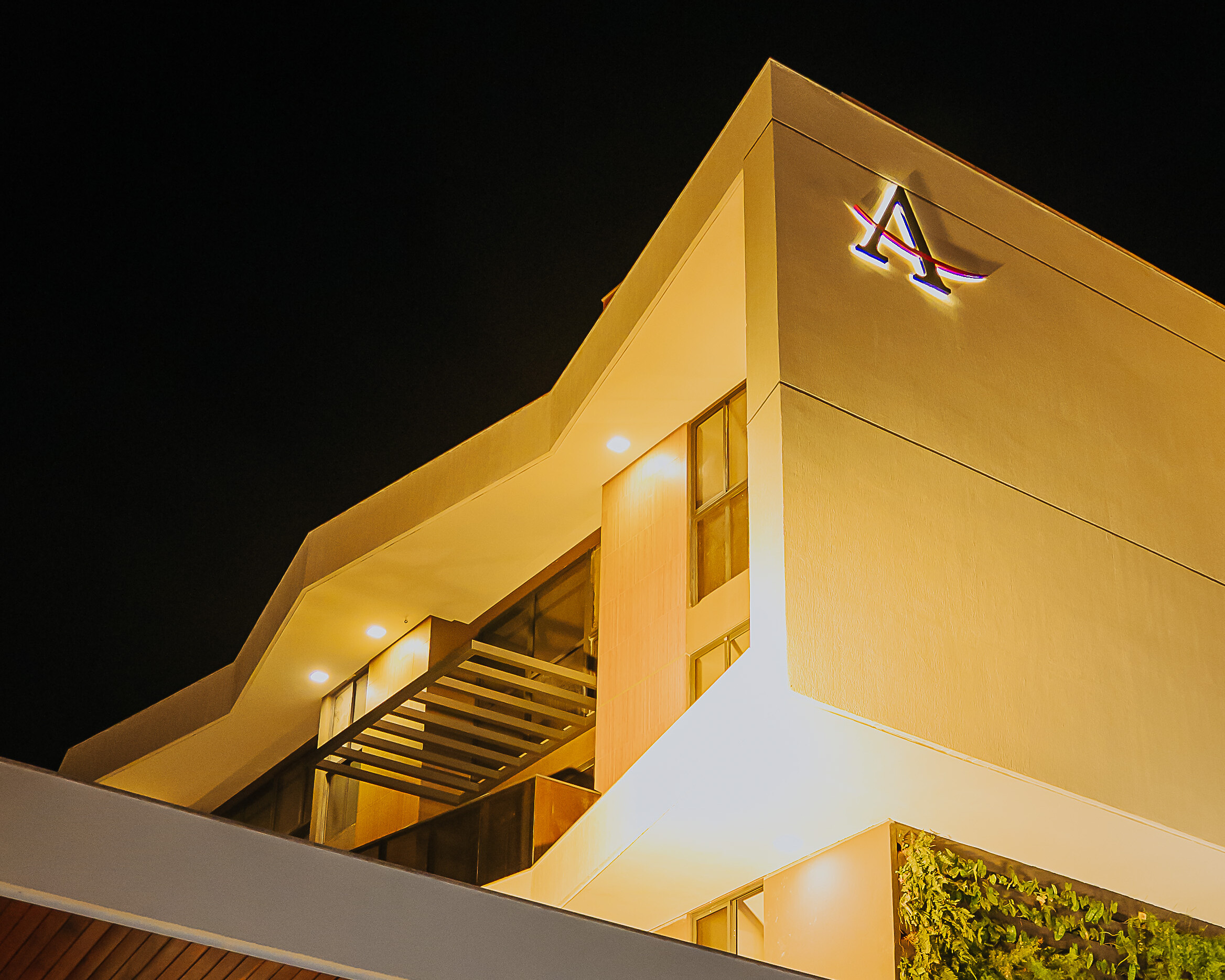 Falésia: novo endereço do alto padrão na Praia do Seixas