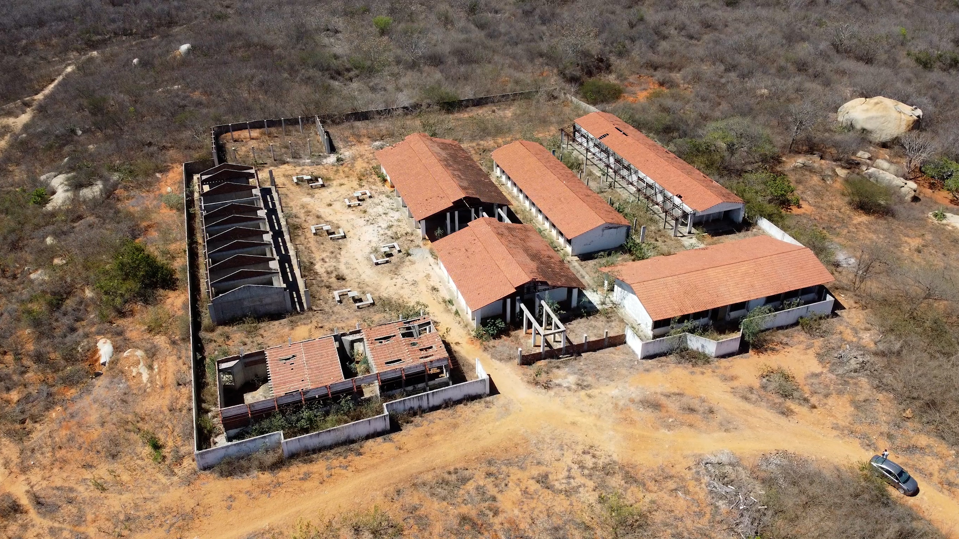Construção de escola com 12 salas, em Teixeira, será demolida por causa de irregularidades.