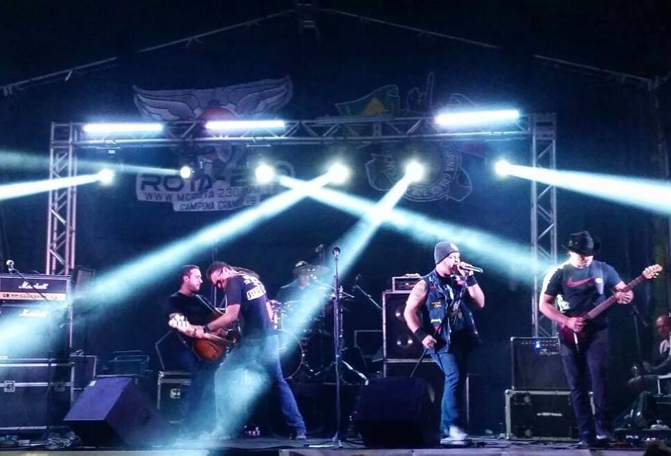 Banda RetroHollics em João Pessoa