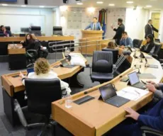 Deputados divergem sobre doar parte do salário dos servidores a vítimas de enchentes do RS