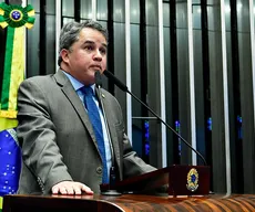 Efraim Filho assina pedido de impeachment contra Alexandre de Moraes