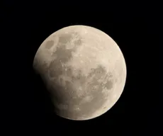 Eclipse em que a Lua estará 96% escurecida poderá ser observado na Paraíba