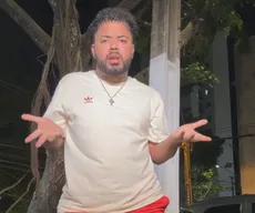 Justiça suspende redes sociais de Hytalo Santos e proíbe contato dele com menores
