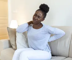 Fibromialgia é reconhecida como deficiência no Brasil: veja o que muda com a nova lei