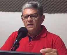 Ex-prefeito de Pombal é condenado por colocar imagem dele no material escolar