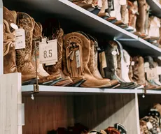 Vai usar bota no São João? Especialista dá dicas para evitar lesões e desconfortos