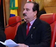 Após dez mandatos, Durval Ferreira pede licença sem vencimentos da Câmara de João Pessoa