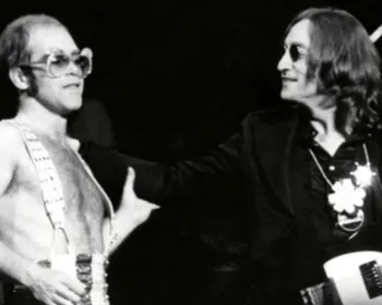 John Lennon perdeu uma aposta e teve que cantar no show de Elton John