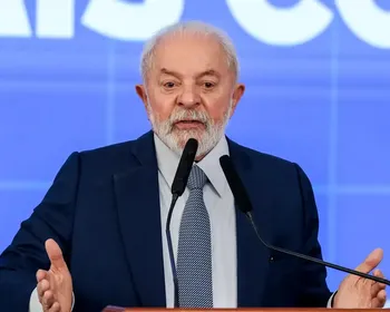 Lula assina medida provisória que põe fim à 'taxa das blusinhas' para importações de até U$50