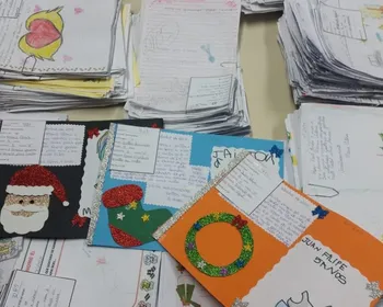 Papai Noel dos Correios: veja como adotar uma cartinha