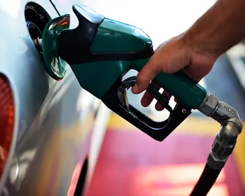 Preço do litro da gasolina registra queda em João Pessoa e pode ser encontrado a menos de R$ 6