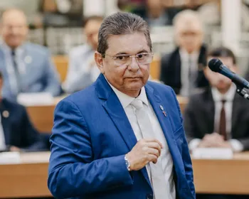 Solução de Adriano Galdino para vaga no TCE pode ser 'mulher', mas com mesmo sobrenome dele