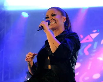 Solange Almeida desfila no bloco Banho de Cheiro neste sábado (7), em João Pessoa