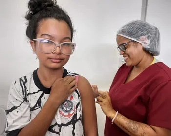 Vacina contra a dengue para público de 10 a 14 anos começa nesta segunda (9)