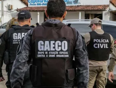 Gaeco e PC fazem operação em 3 cidades e cumprem mandado em casa de prefeito