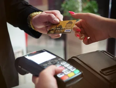 Desenrola Brasil: pessoas com salário de até R$ 8.105 podem renegociar dívidas; entenda