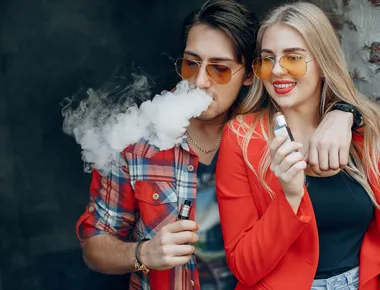 O alerta sobre os Vapes: dependência química e riscos graves à saúde; assista