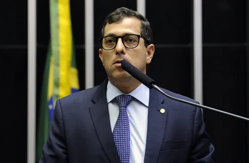 
				
					Aprovado relatório de deputado paraibano que garante remuneração de conteúdos jornalísticos
				
				