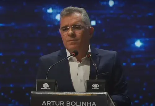 
				
					Artur Bolinha garante que sua candidatura surgiu após desistência de Romero Rodrigues
				
				