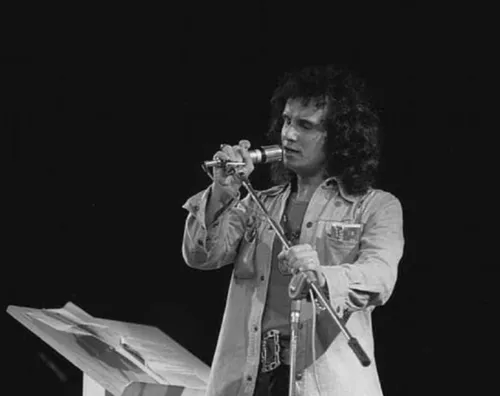 
				
					85 músicas para festejar os 85 anos de Roberto Carlos
				
				