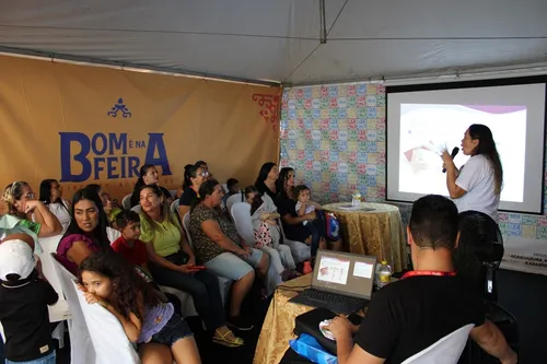 
				
					Bom é na Feira: Um Ano de Capacitação e Desenvolvimento no Meio Rural
				
				