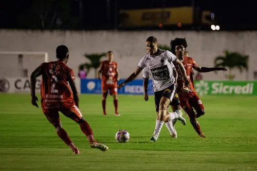 
				
					Botafogo-PB x Esporte de Patos pelo Paraibano 2025: Belo domina o Pato e vence por 3 a 0
				
				