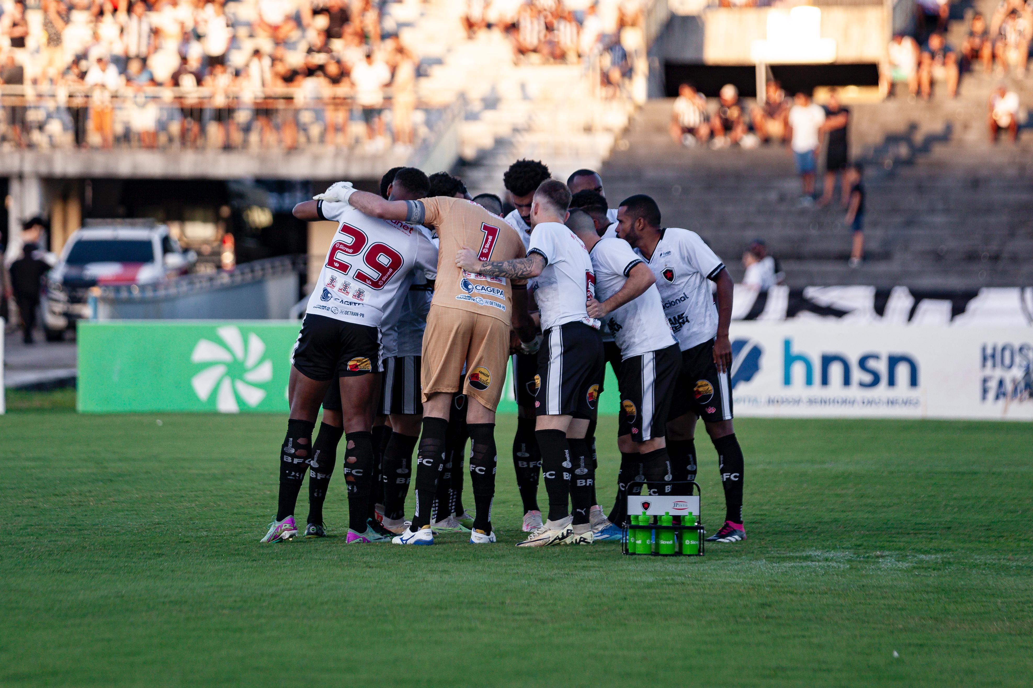 
				
					Botafogo-PB x Figueirense pela Série C 2024: Belo vence por 3 a 2 e garante classificação
				
				