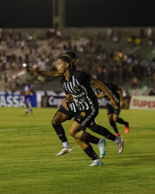 
				
					Botafogo-PB x Maranhão pela Pré-Copa do Nordeste 2025: Belo vence por 1 a 0 e avança
				
				