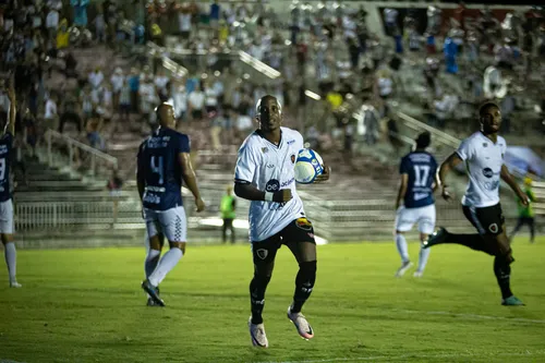 
				
					Botafogo-PB x São José: o torcedor é partícipe da história que ajuda a escrever
				
				