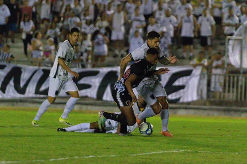 
				
					Botafogo-PB x Volta Redonda pela Série C: Belo empata e segue sem vencer no quadrangular
				
				