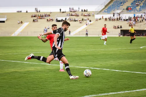 
				
					Campinense x Treze pelo Campeonato Paraibano 2025: onde assistir, escalações e arbitragem
				
				