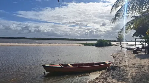 
				
					Cine Embarcação: projeto leva cinema gratuito a praia em Pitimbu
				
				