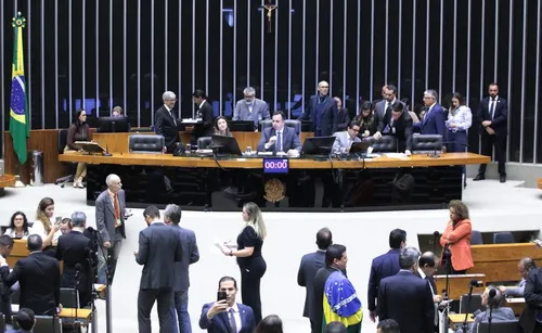 
				
					Congresso derruba veto de Lula e volta a proibir saidinha de presos; veja votos dos paraibanos
				
				