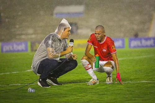 
				
					Conheça "Doido de Mandacaru", herói do Auto Esporte-PB na estreia do Paraibano 2025
				
				