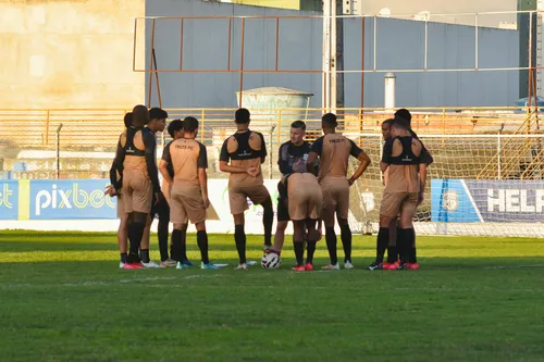 
				
					Conheça o elenco do Treze para 2025
				
				