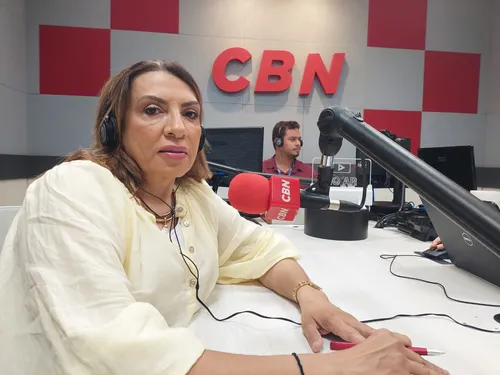 
				
					'Continuarei com minha narrativa' se PT escolher Cartaxo como candidato, afirma Cida na CBN
				
				