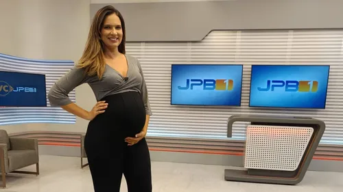 
				
					Denise Delmiro se afasta do JPB1 e se prepara para o nascimento do segundo filho
				
				