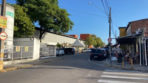 
				
					Detento rouba arma, bate em policial e foge de hospital em João Pessoa
				
				