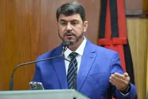 
				
					Defesa de debate sobre lei que flexibiliza Gabarito, feita pelo presidente da CMJP, parece piada
				
				