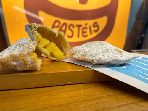 
				
					Do pastel de pamonha ao 'bom que dói': o que comer e beber no Parque do Povo
				
				